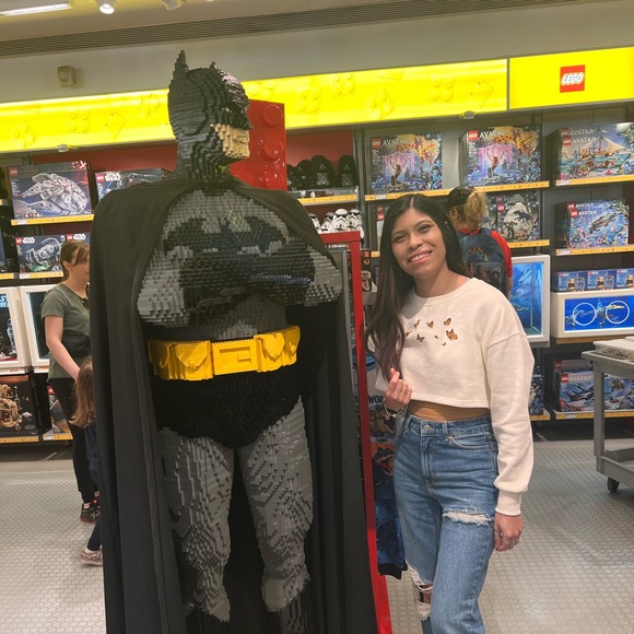 Meet your Posher, Zury - Picture 2 of 5